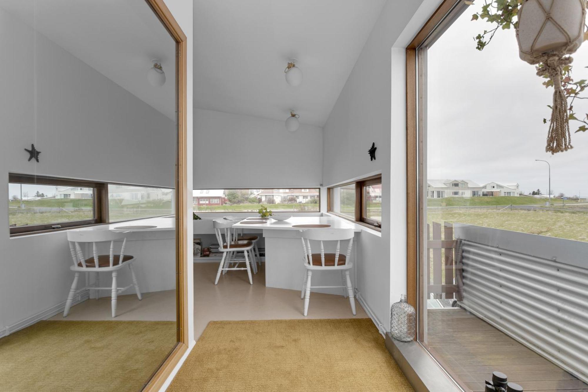 Eyvindarholt Guesthouse Álftanes Dış mekan fotoğraf